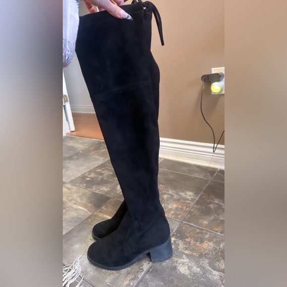 Lightly worn black knee high suede boots - Picture 1 of 4